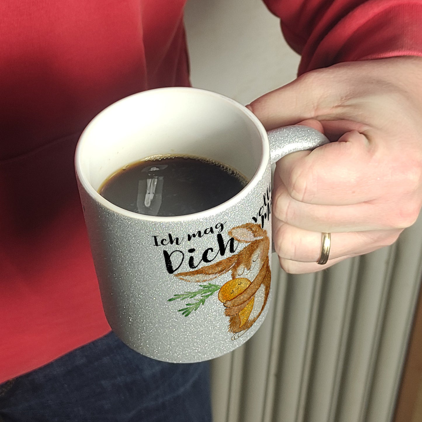 Hase Glitzer-Kaffeebecher mit Spruch Ich mag dich volle Möhre