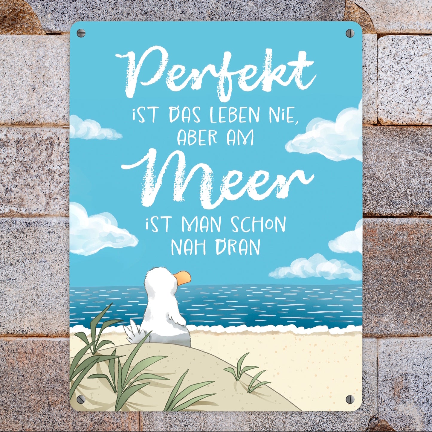 Möwe am Strand Metallschild XL in 21x28 cm mit Spruch Leben am Meer fast perfekt