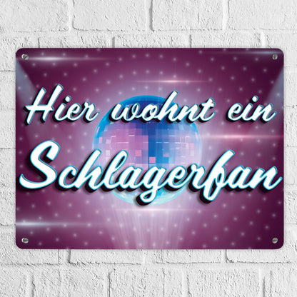 Hier wohnt ein Schlagerfan Metallschild XL in 21x28 cm mit Discokugel