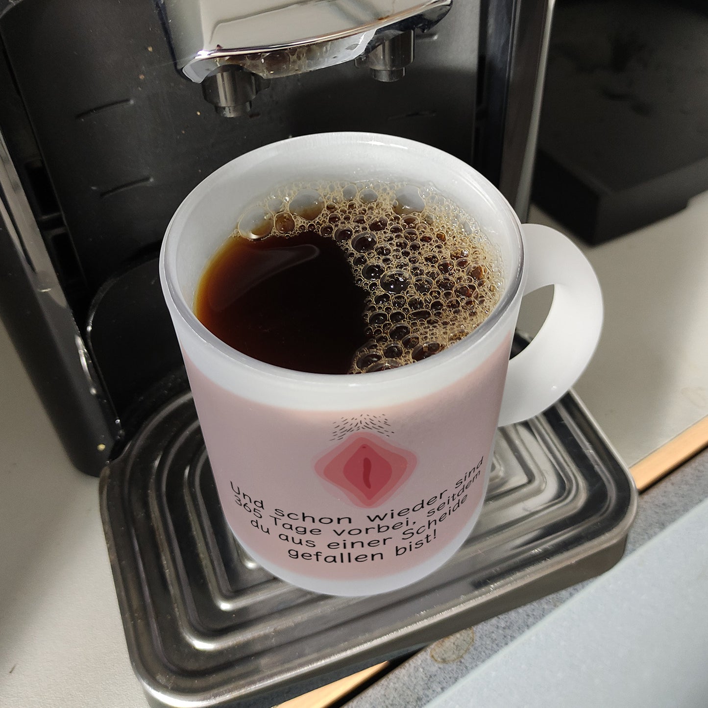 Wieder sind 365 Tage vorbei… Geburtstag Glas Tasse mit Scheide Motiv