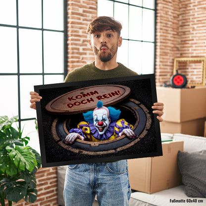 Horrorclown unter Kanaldeckel Fußmatte XL in 40x60 cm - Komm doch rein