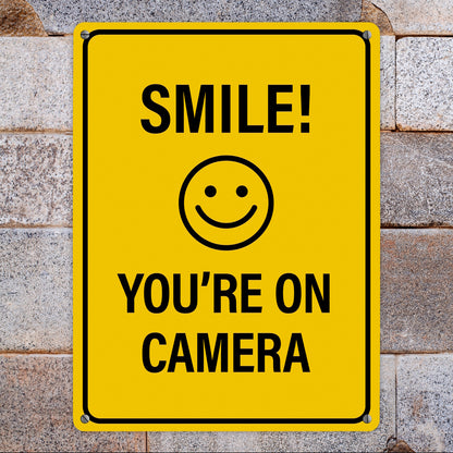 Smile you're on camera Metallschild XL mit lachendem Gesicht