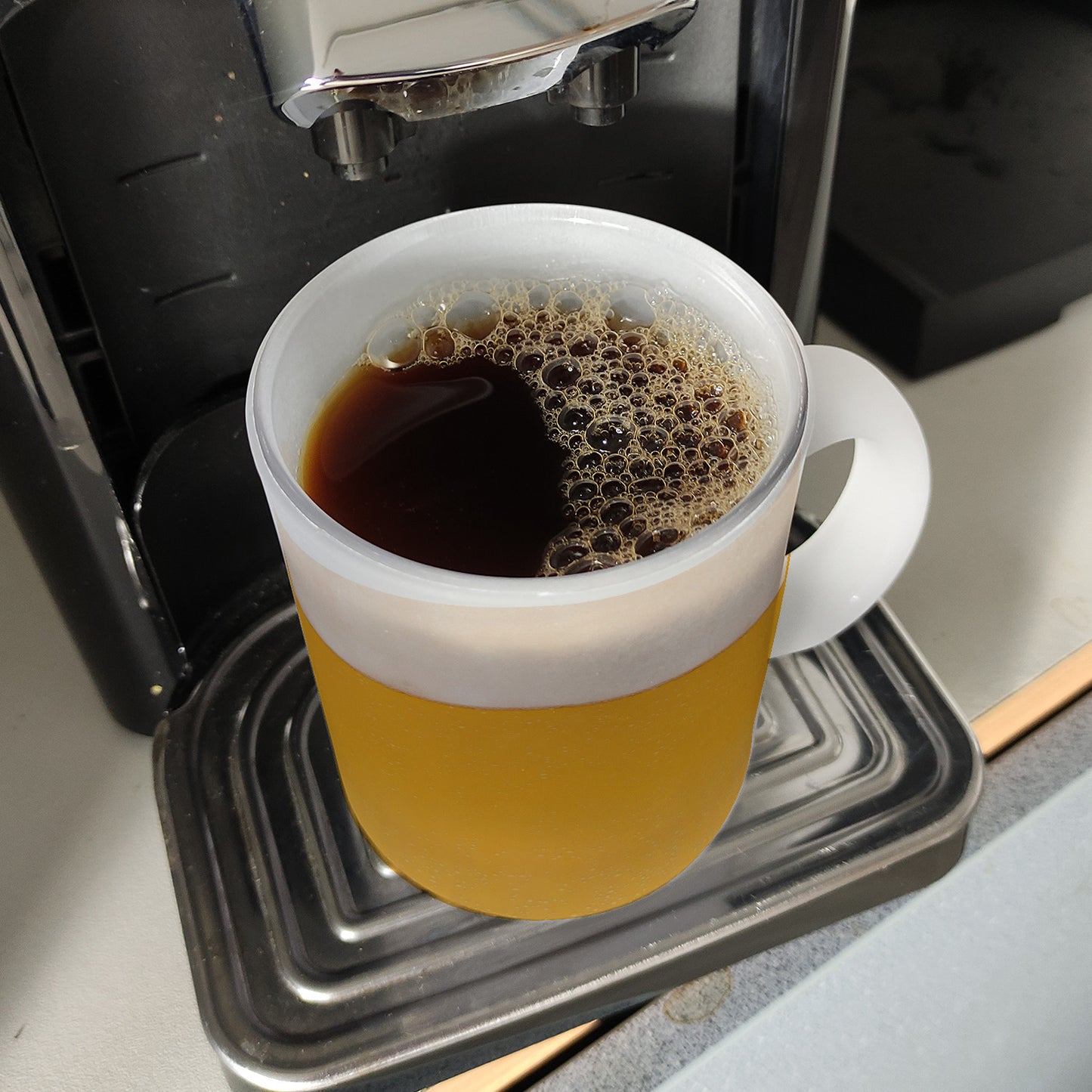 Glas Tasse mit Bier Motiv