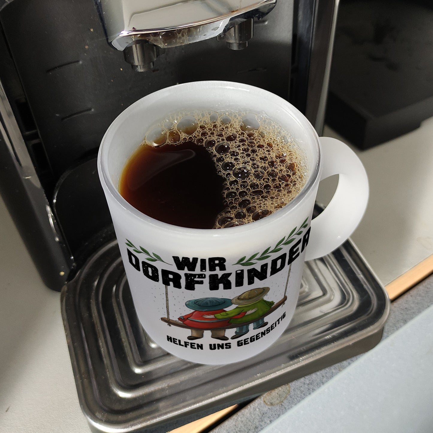 Wir Dorfkinder Glas Tasse mit Retro Motiv