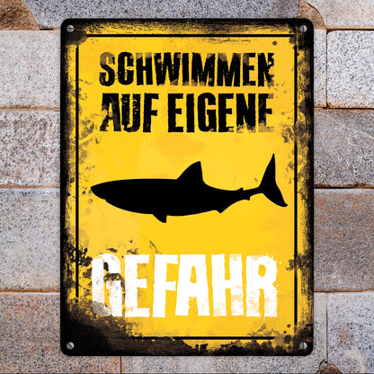 Schwimmen auf eigene Gefahr Metallschild XL in 21x28 cm für den Pool mit Hai