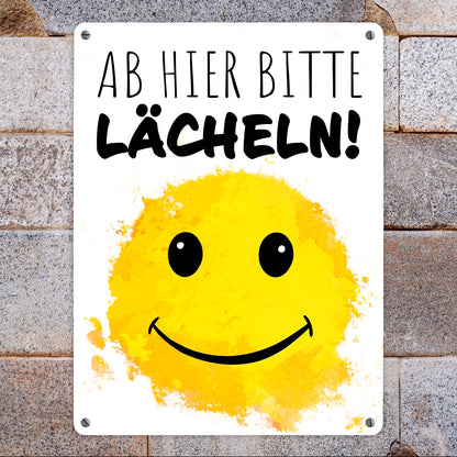 Grinsendes Emoticon Ab hier bitte lächeln Metallschild XL in 21x28 cm