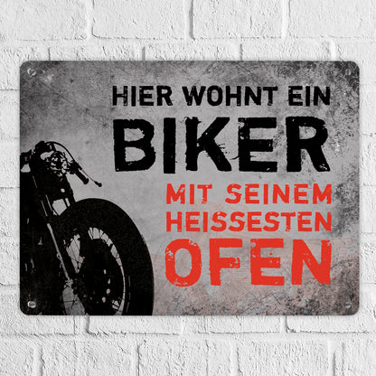 Metallschild XL mit Biker Motiv und Spruch: Hier wohnt ein Biker mit ...