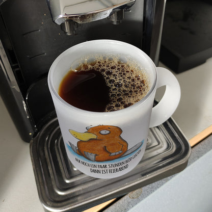 Nur noch ein paar Stunden blöd gucken, dann ist Feierabend Glas Tasse mit Schnabeltier Motiv