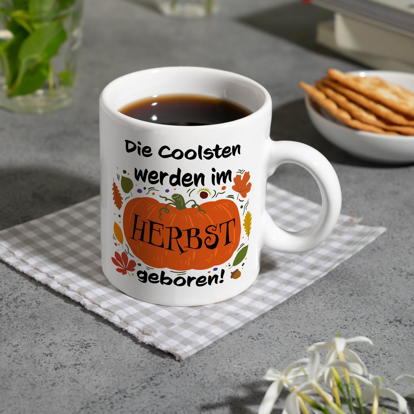 Die Coolsten werden im Herbst geboren Kaffeebecher mit Kürbis Motiv