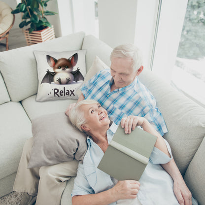 Baby Fledermaus Kuschelkissen mit Spruch Relax