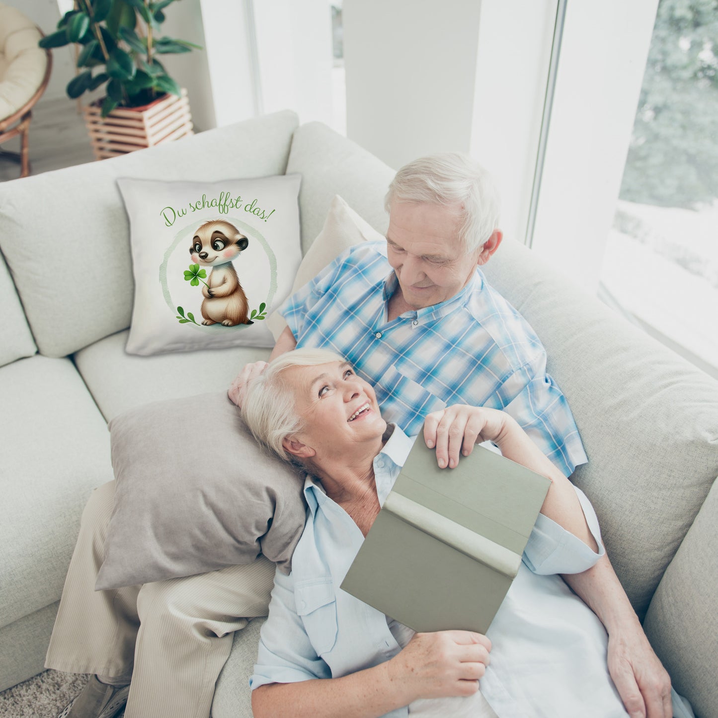 Erdmännchen mit Kleeblatt Kuschelkissen mit Spruch Du schaffst das