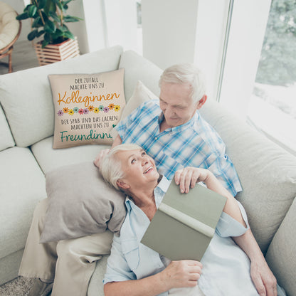 Beste Kollegin Kissen mit Leinenoptik mit Spruch Von Kolleginnen zu Freundinnen durch Spaß