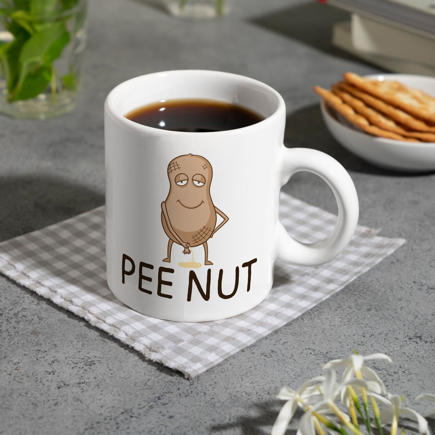 Pee nut Kaffeebecher mit pinkelnder Erdnuss