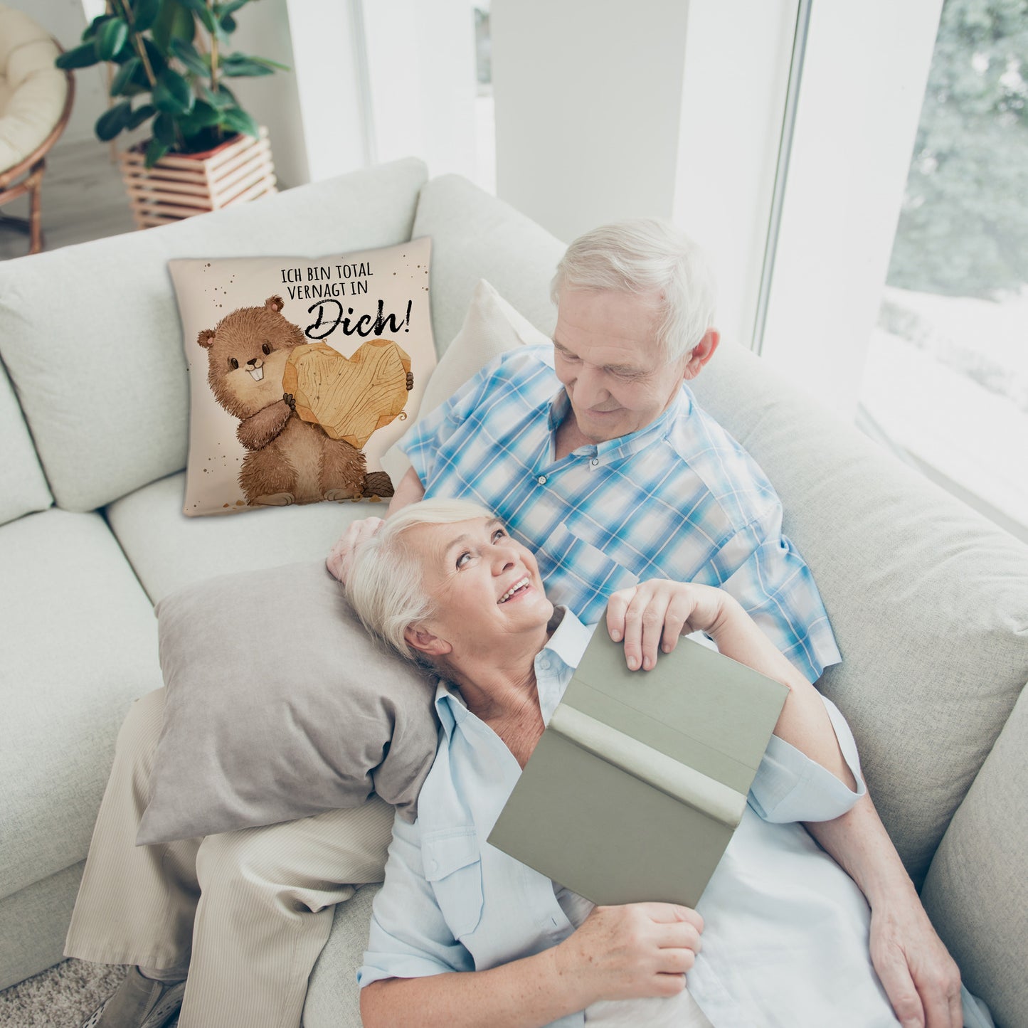 Biber Kissen mit Leinenoptik mit Spruch Ich bin total vernagt in dich