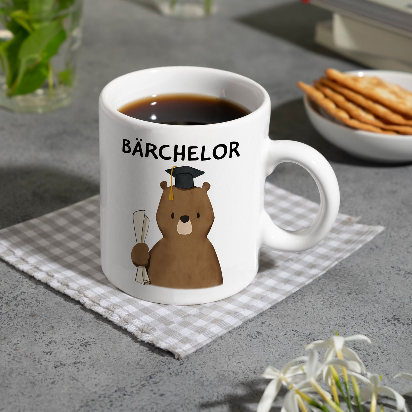 Bär mit Doktorhut Kaffeebecher mit Spruch Bärchelor