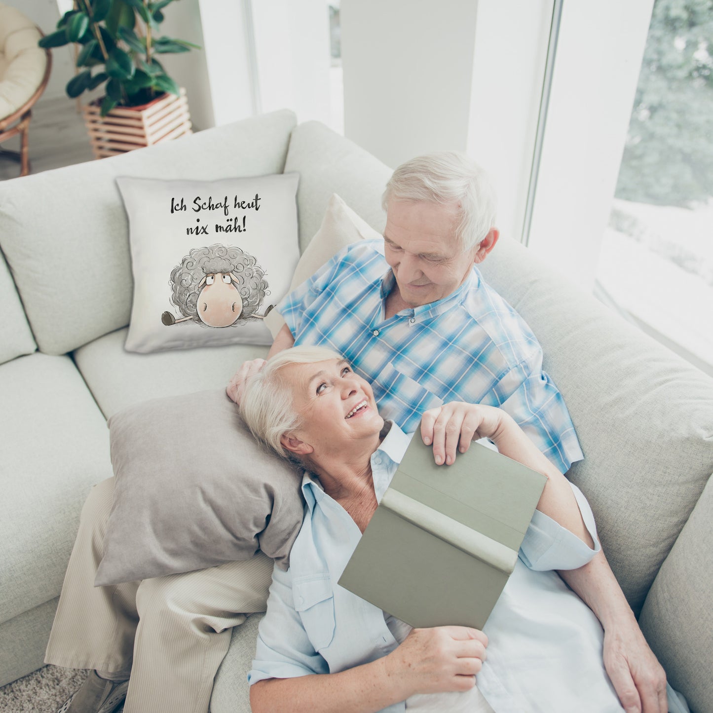 Schaf Kuschelkissen mit Spruch Ich Schaf heut nix mäh